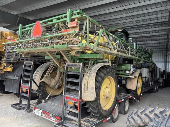 Image of John Deere R4023 equipment image 3