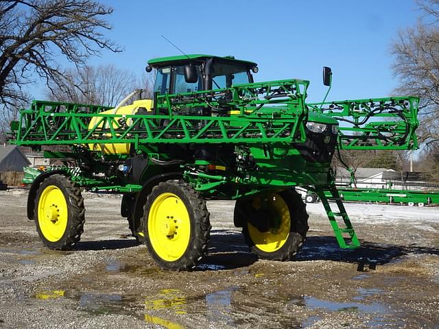 Image of John Deere R4023 equipment image 1