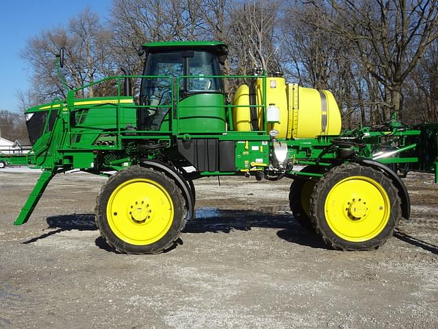 Image of John Deere R4023 equipment image 2