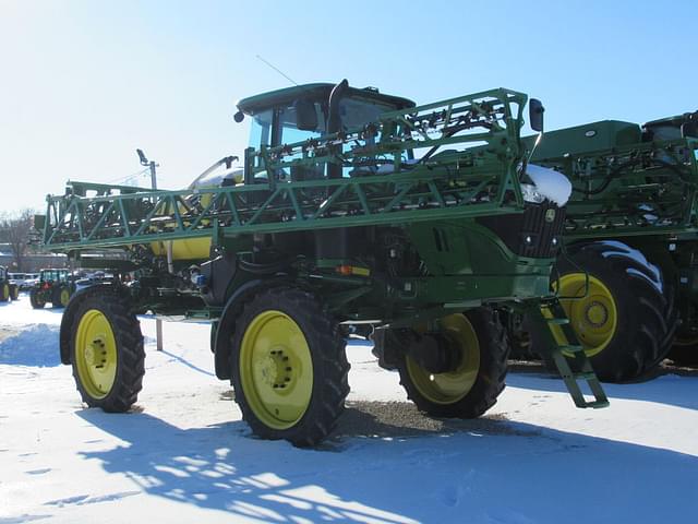 Image of John Deere R4023 equipment image 1