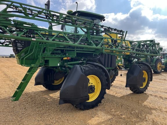 Image of John Deere R4023 equipment image 2