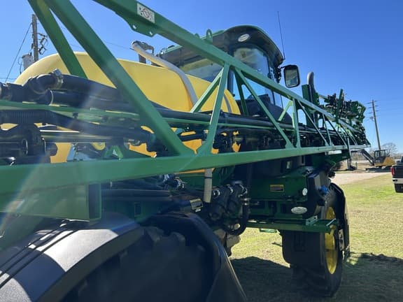 Image of John Deere R4023 equipment image 1