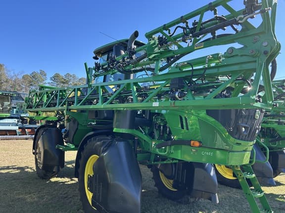 Image of John Deere R4023 equipment image 1