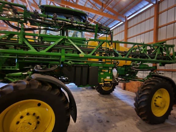 Image of John Deere R4023 equipment image 4