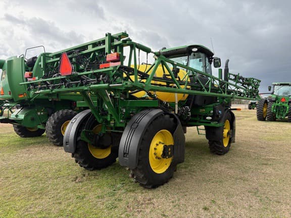 Image of John Deere R4023 equipment image 3