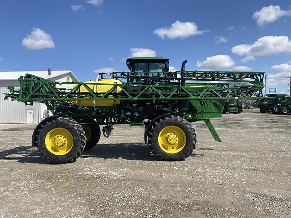 Image of John Deere R4023 equipment image 2