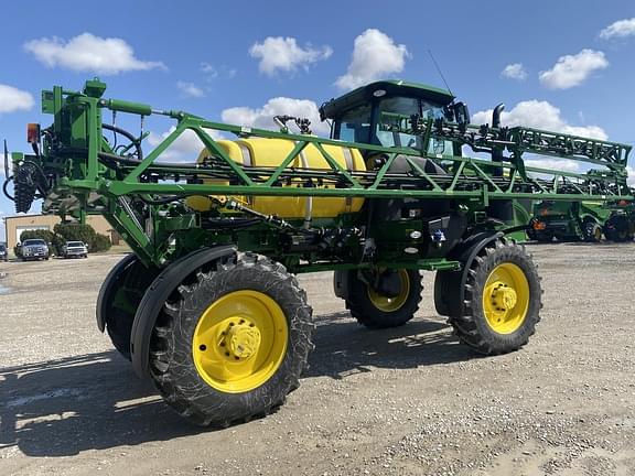 Image of John Deere R4023 equipment image 3