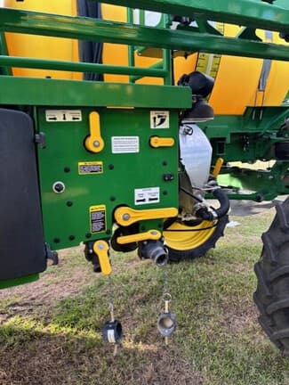 Image of John Deere R4023 equipment image 4