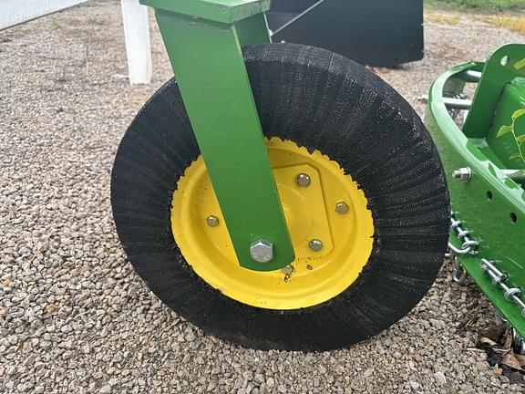 Image of John Deere RC6M equipment image 4