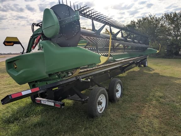 Image of John Deere RD30F equipment image 4