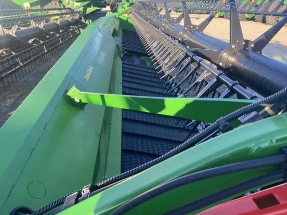 Image of John Deere RD35F equipment image 3