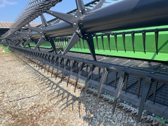 Image of John Deere RD35F equipment image 4
