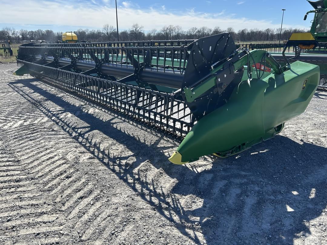 Image of John Deere RD35F Image 0