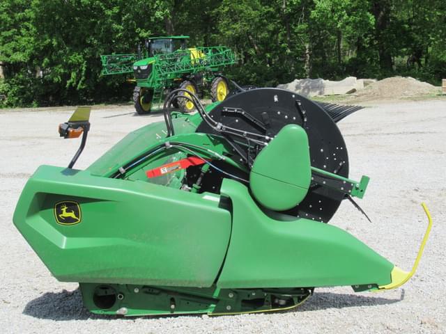 Image of John Deere RD35F equipment image 4