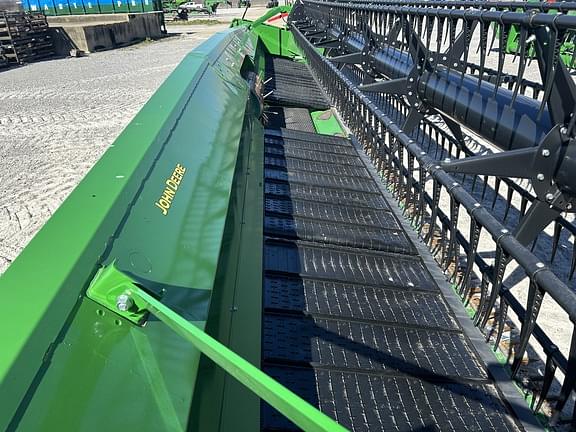 Image of John Deere RD35F equipment image 3