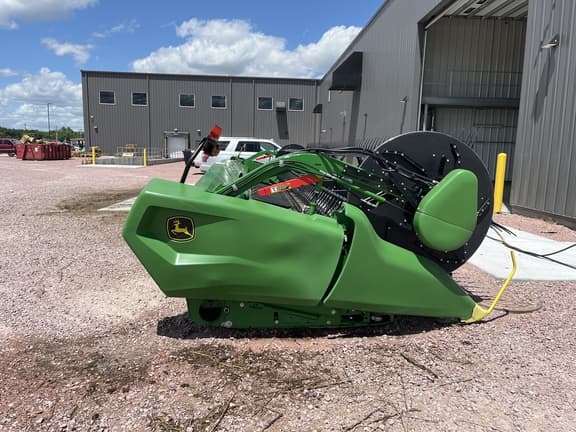 Image of John Deere RD35F equipment image 3
