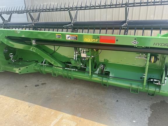 Image of John Deere RD35F equipment image 4