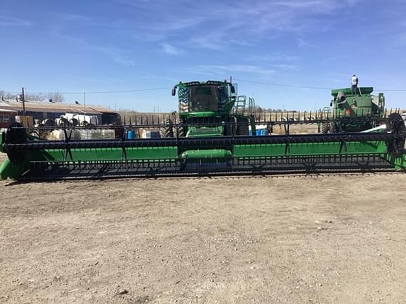 Image of John Deere RD35F equipment image 4