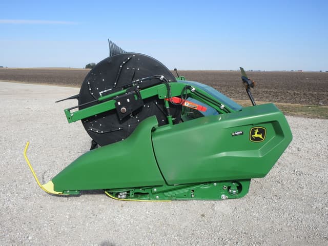Image of John Deere RD35F equipment image 1