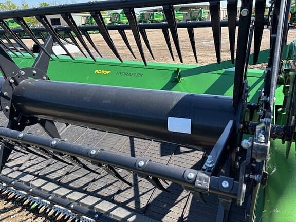 Image of John Deere RD35F equipment image 3