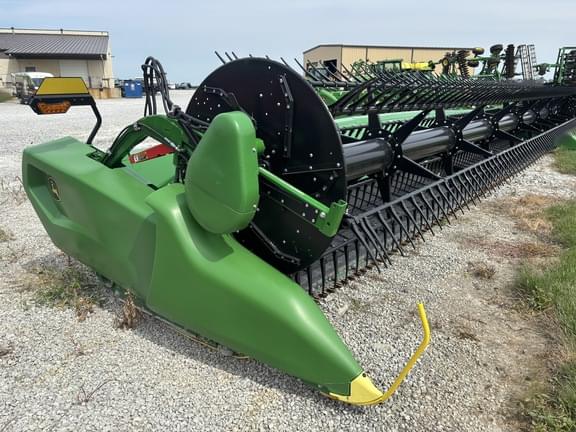 Image of John Deere RD35F equipment image 1