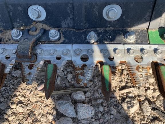 Image of John Deere RD35F equipment image 4