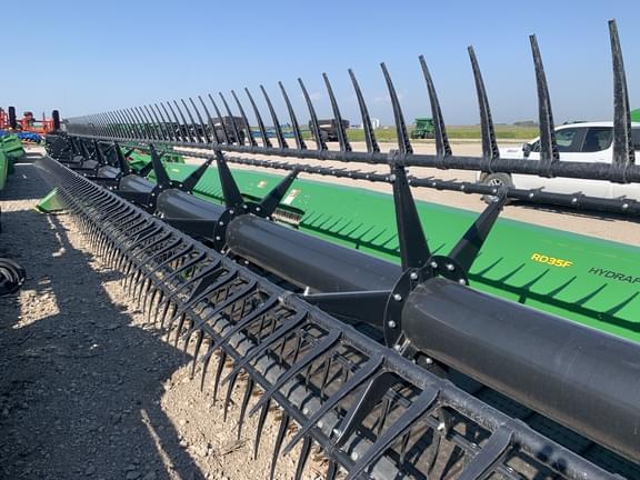 Image of John Deere RD35F equipment image 3