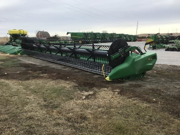 Image of John Deere RD35F equipment image 2