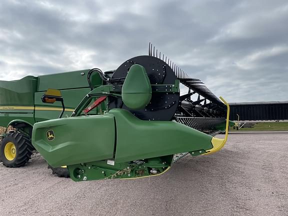 Image of John Deere RD35F equipment image 3