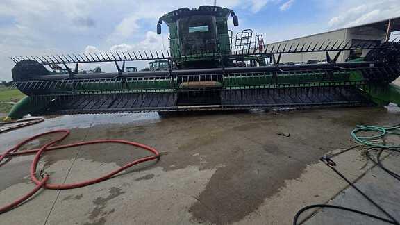 Image of John Deere RD35F equipment image 1