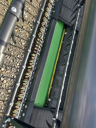 Image of John Deere RD35F equipment image 4