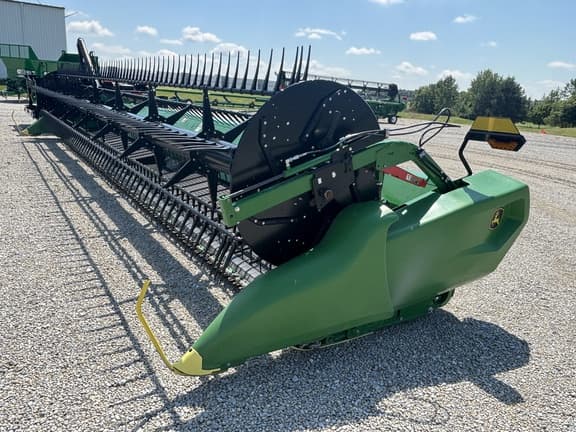 Image of John Deere RD35F equipment image 1
