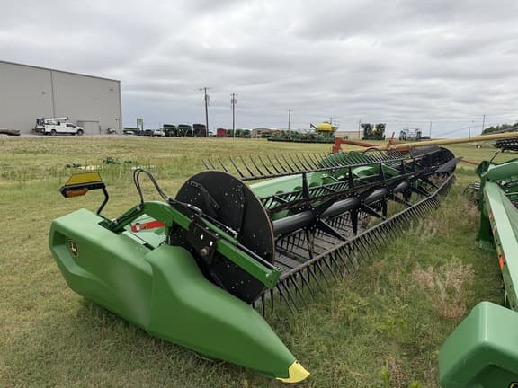 Image of John Deere RD40F equipment image 2