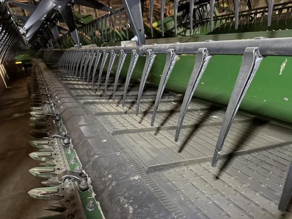 Image of John Deere RD40F equipment image 3