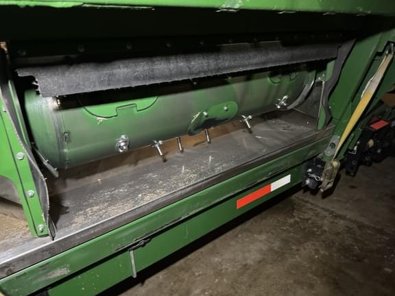 Image of John Deere RD40F equipment image 4