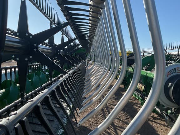 Image of John Deere RD40F equipment image 3