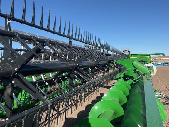 Image of John Deere RD40F equipment image 4