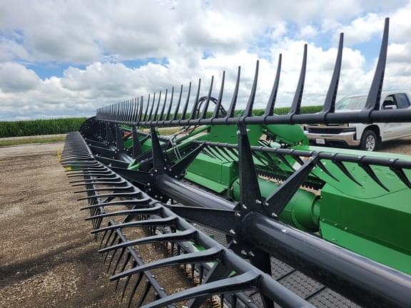 Image of John Deere RD40F equipment image 1
