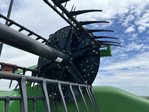 Image of John Deere RD40F equipment image 4