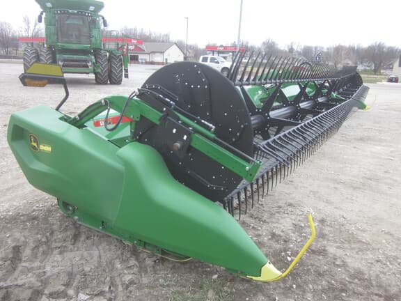 Image of John Deere RD40F equipment image 3