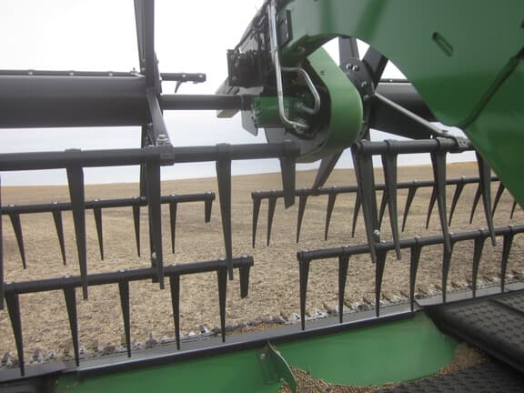 Image of John Deere RD40F equipment image 4