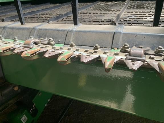 Image of John Deere RD40F equipment image 2