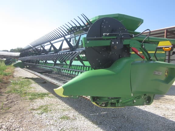 Image of John Deere RD40F equipment image 4