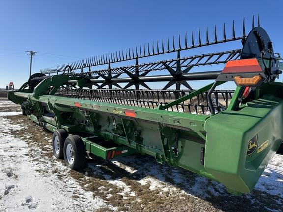 Image of John Deere RD40F equipment image 3
