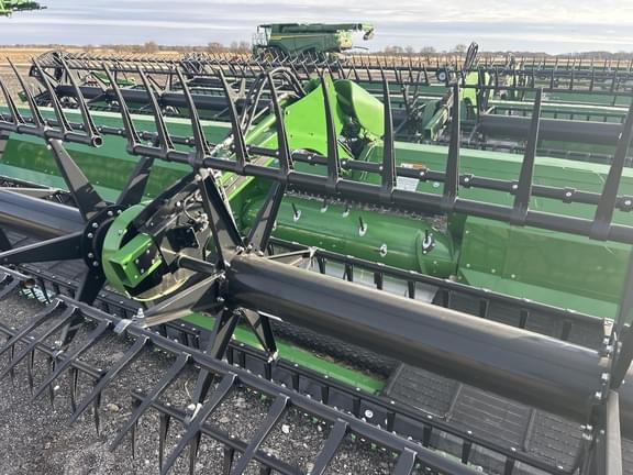 Image of John Deere RD45F equipment image 4