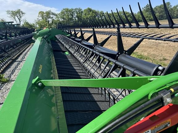 Image of John Deere RD45F equipment image 3