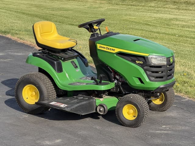 Image of John Deere S100 equipment image 1