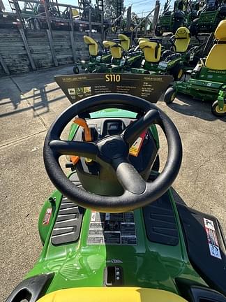 Image of John Deere S110 equipment image 3