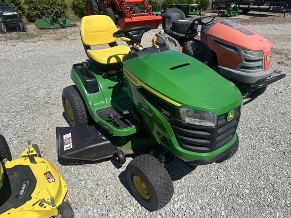 Image of John Deere S110 equipment image 1