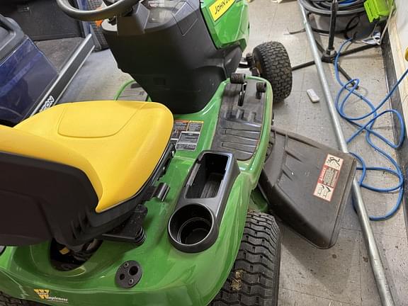 Image of John Deere S110 equipment image 4
